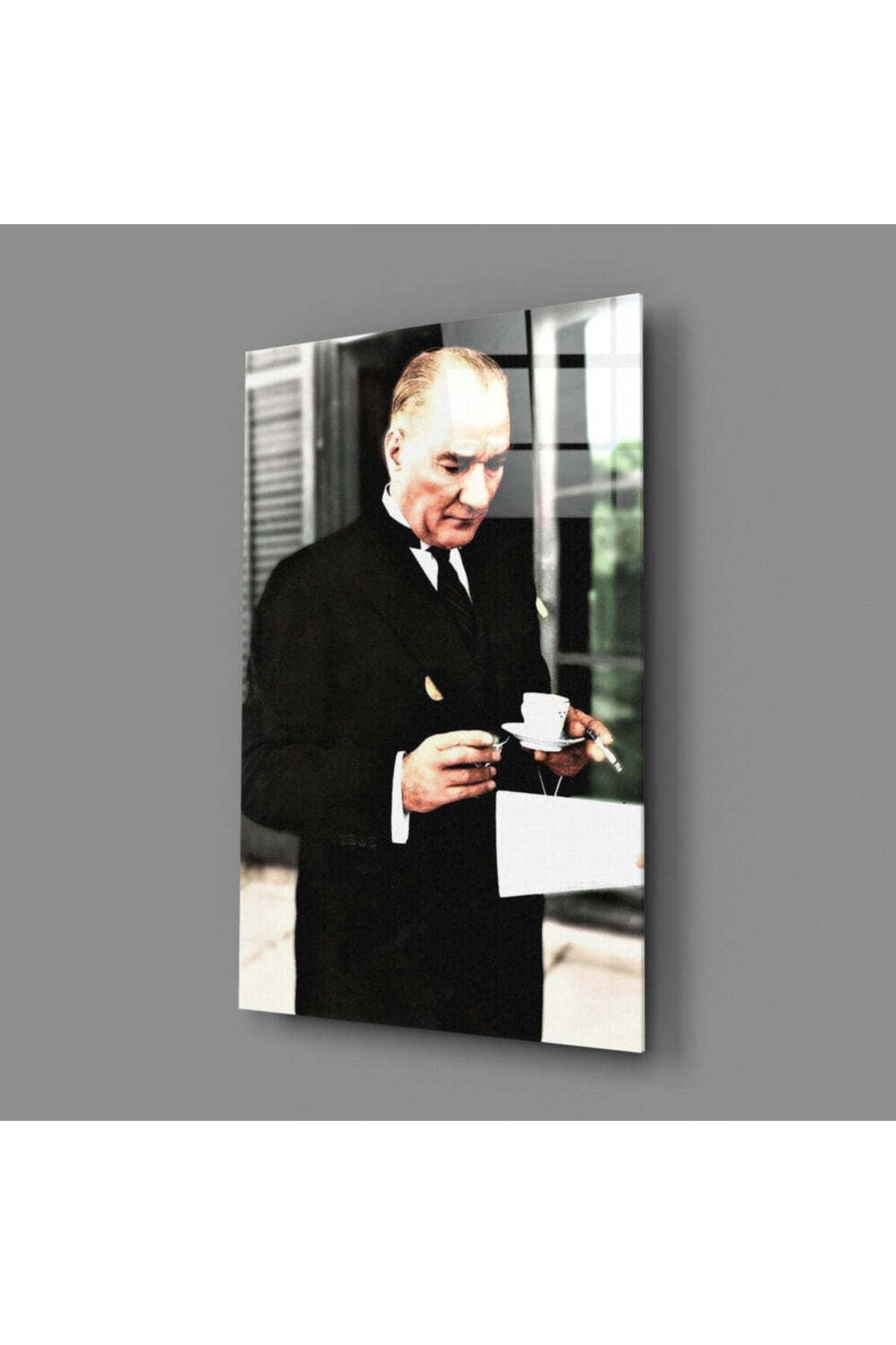 Atatürk Cam Tablo