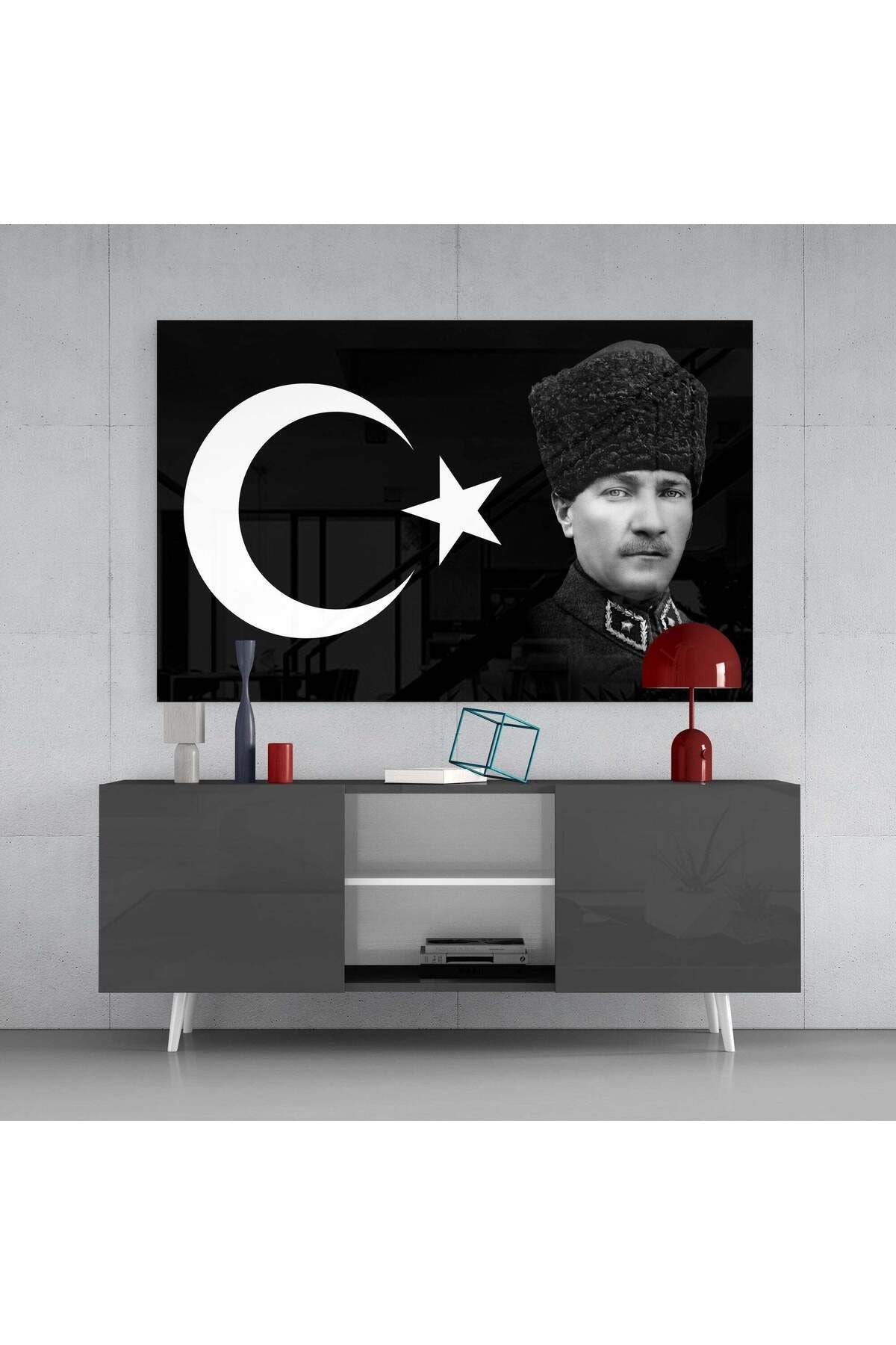 Atatürk ve Türk Bayrağı Cam Tablo