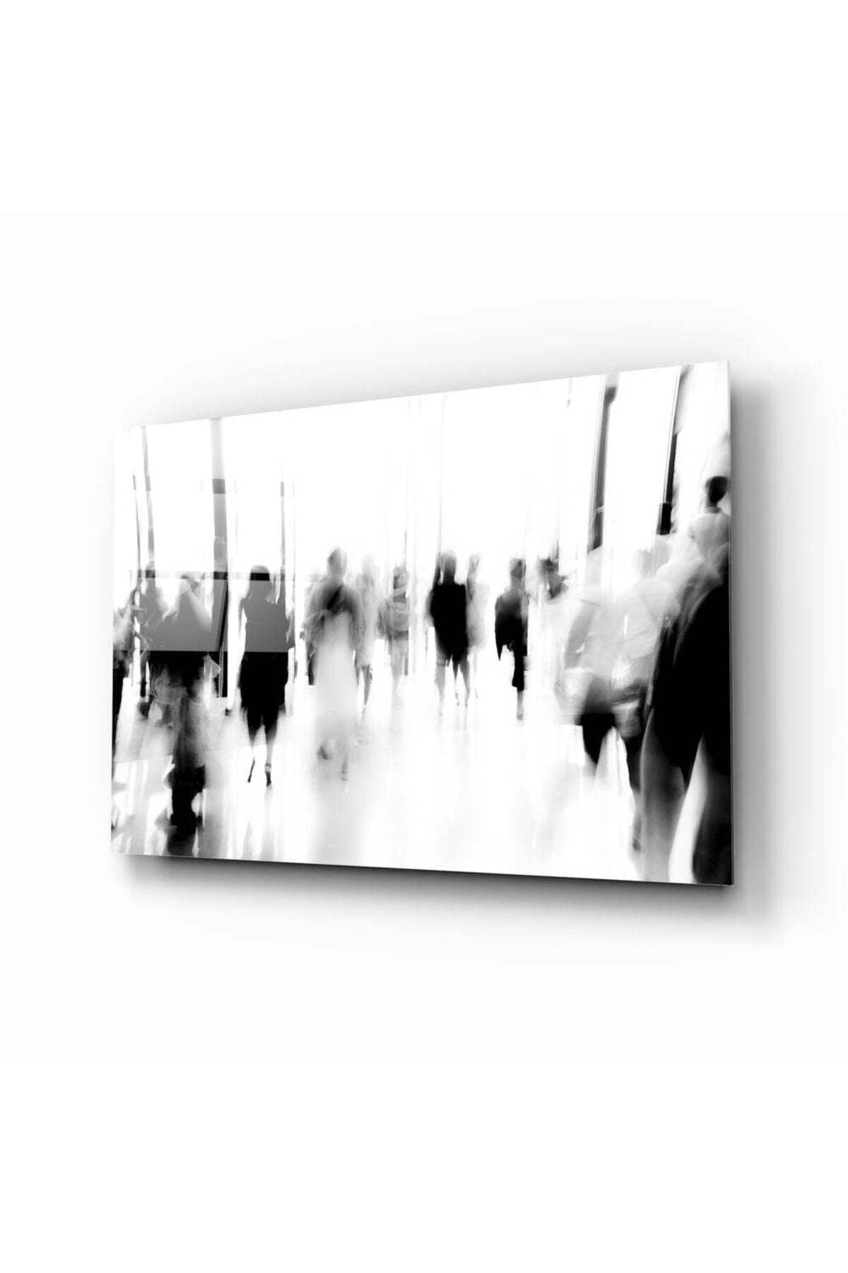 Kalabalıklar İçinde Cam Tablo