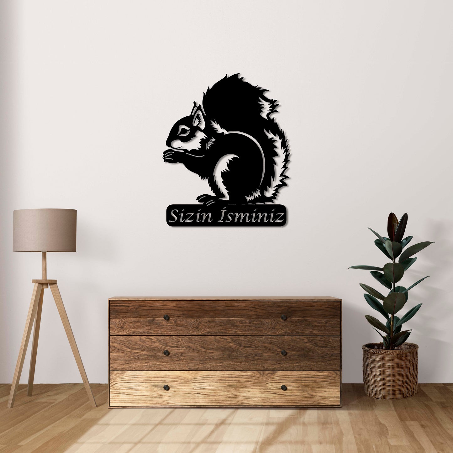 Ormanın Şirin Koruyucusu Sincap Metal Tablo