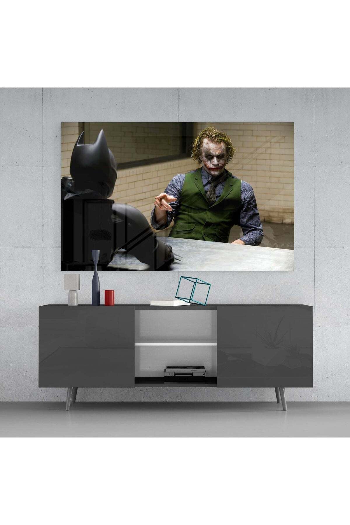 Joker Sorguda Cam Tablo